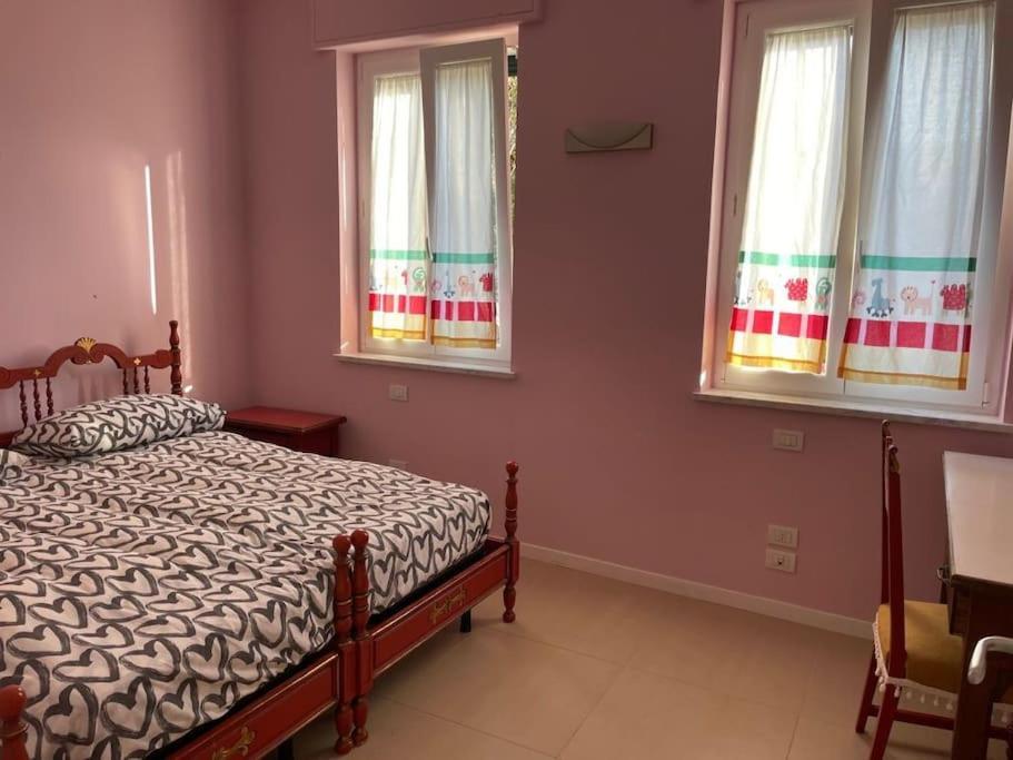 Ocean View Villa With Fast Wi-Fi And Elevator To Town Леванто Екстер'єр фото