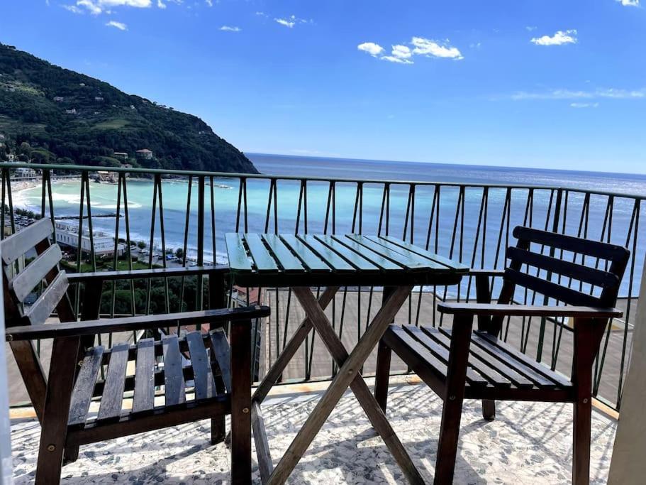 Ocean View Villa With Fast Wi-Fi And Elevator To Town Леванто Екстер'єр фото