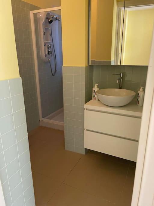 Ocean View Villa With Fast Wi-Fi And Elevator To Town Леванто Екстер'єр фото